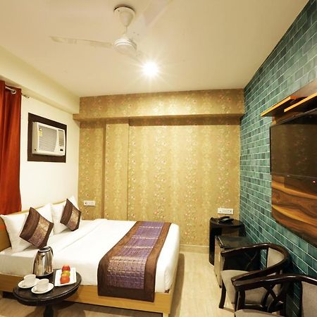 Hotel Airport Star Yeni Delhi Dış mekan fotoğraf
