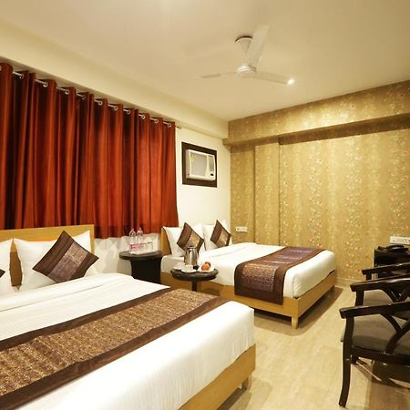 Hotel Airport Star Yeni Delhi Dış mekan fotoğraf