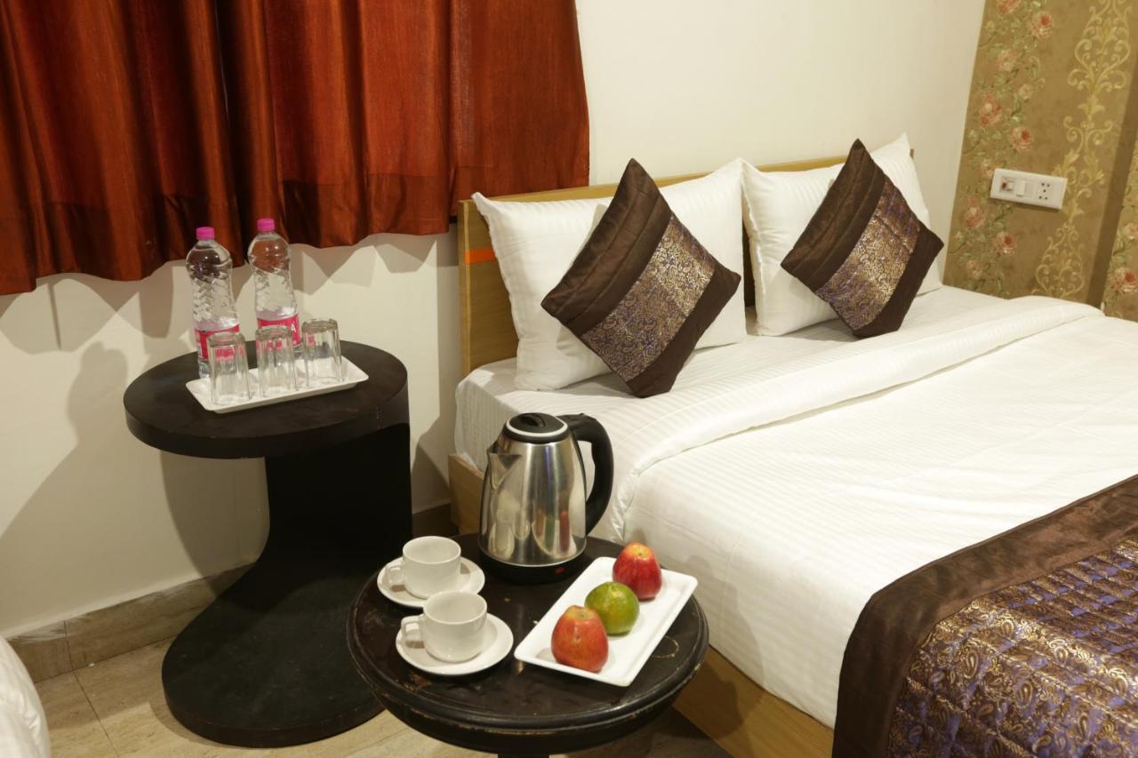 Hotel Airport Star Yeni Delhi Dış mekan fotoğraf