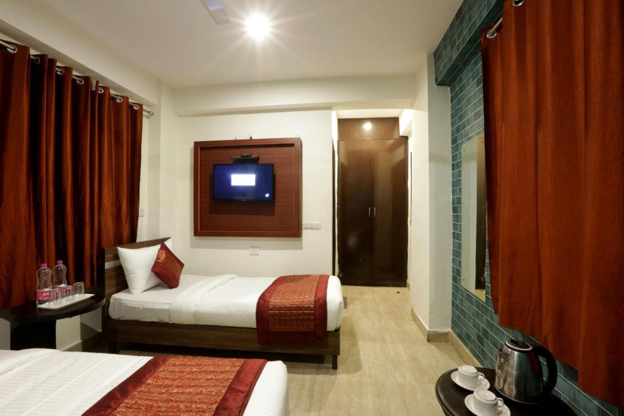 Hotel Airport Star Yeni Delhi Dış mekan fotoğraf