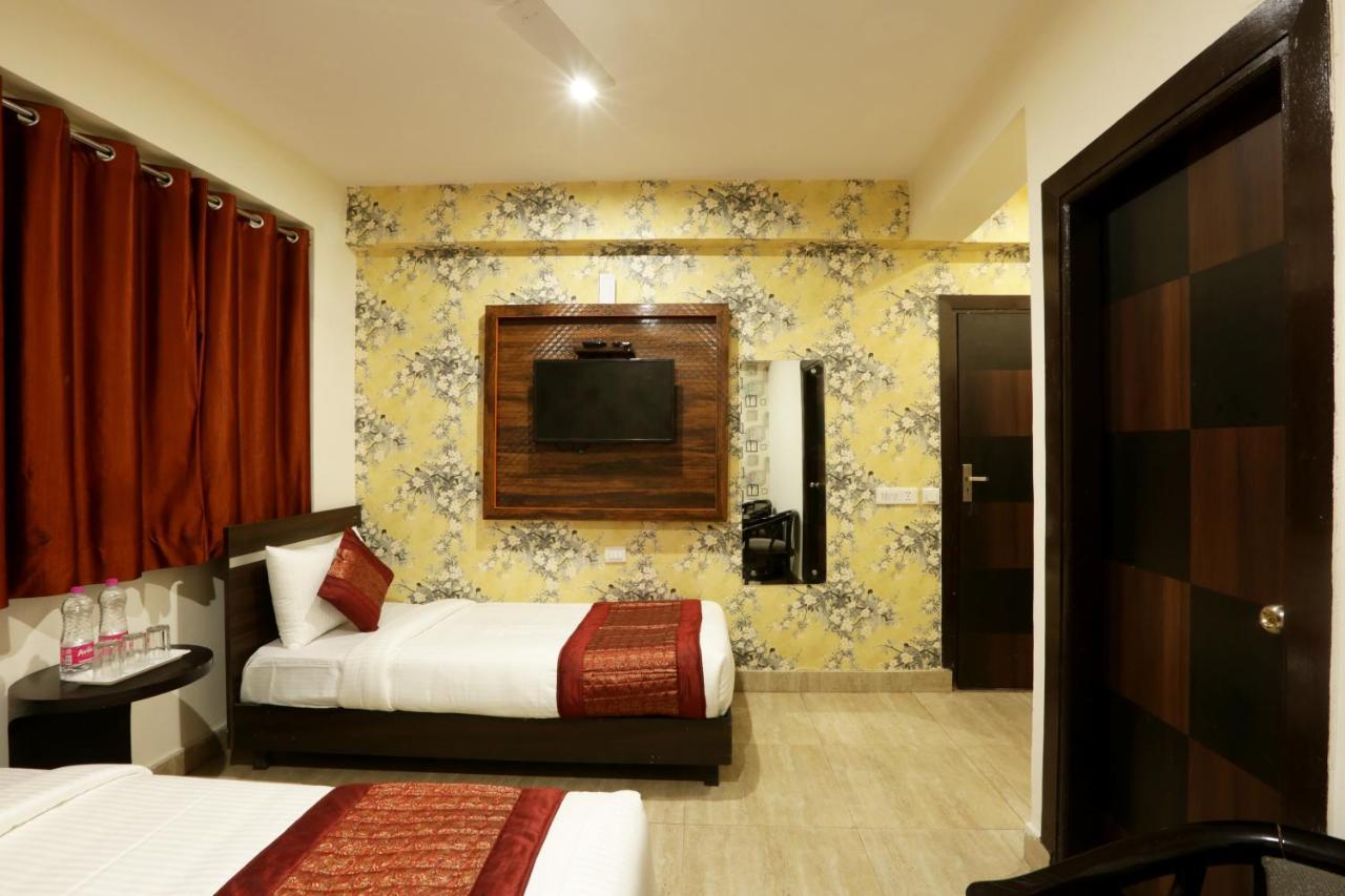 Hotel Airport Star Yeni Delhi Dış mekan fotoğraf