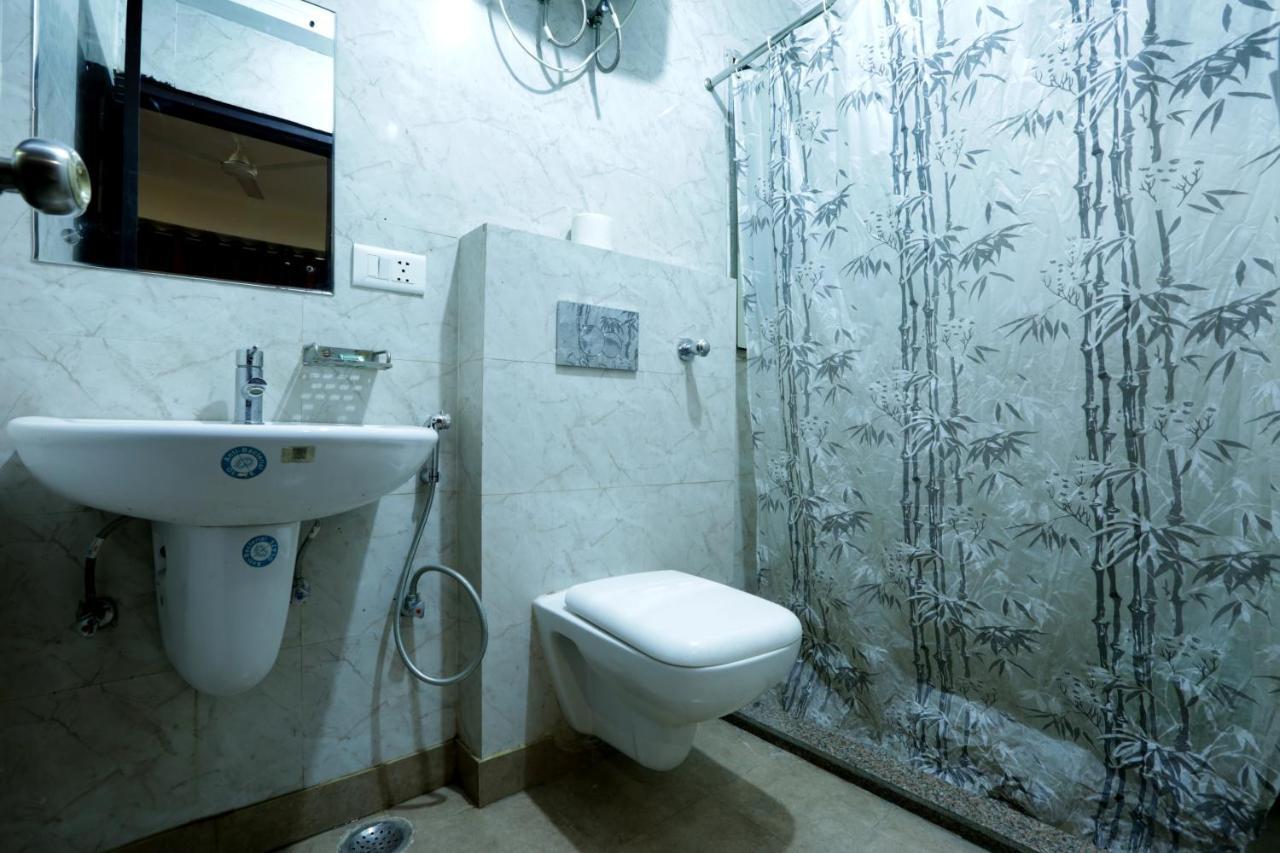 Hotel Airport Star Yeni Delhi Dış mekan fotoğraf