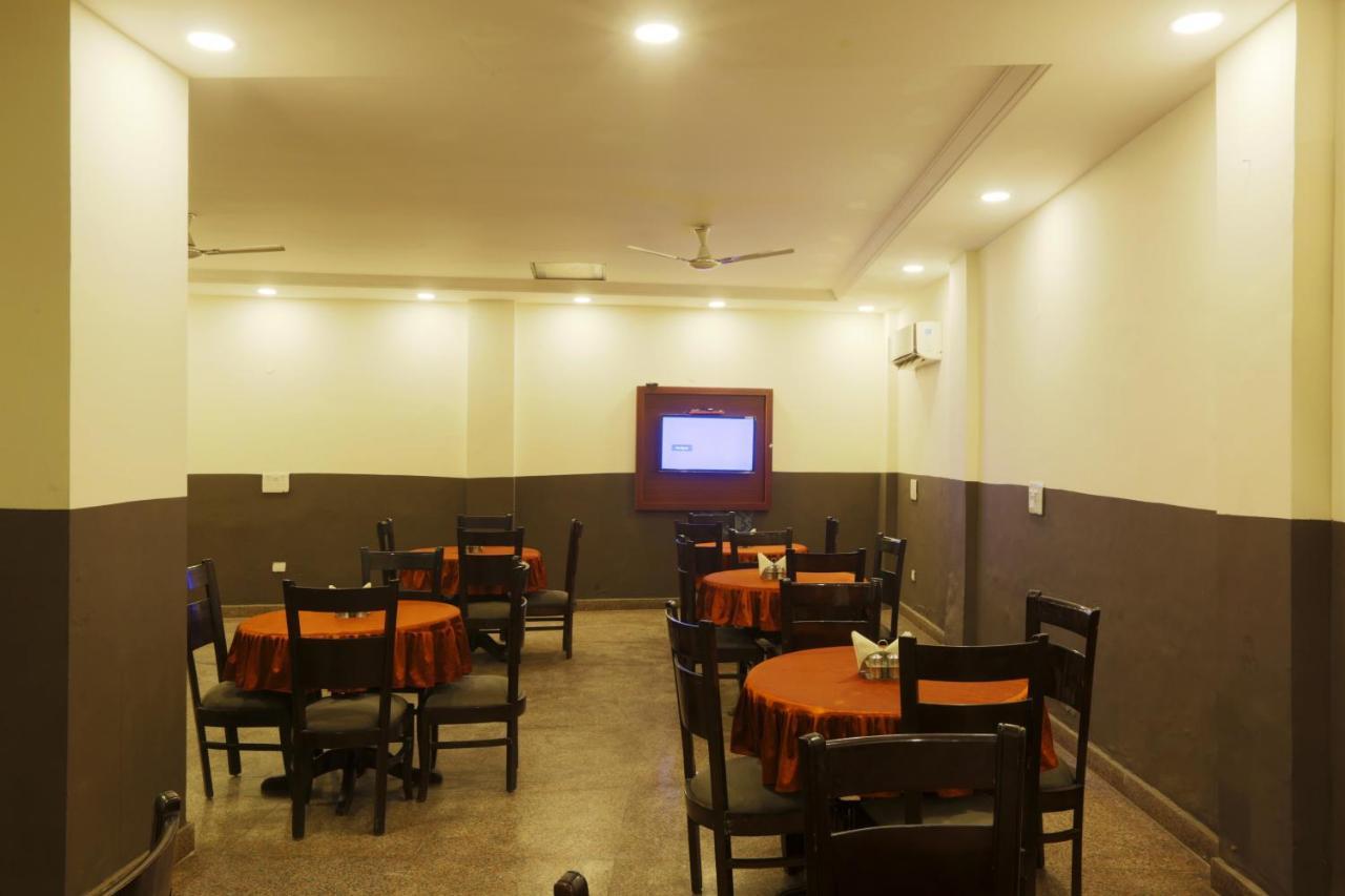 Hotel Airport Star Yeni Delhi Dış mekan fotoğraf