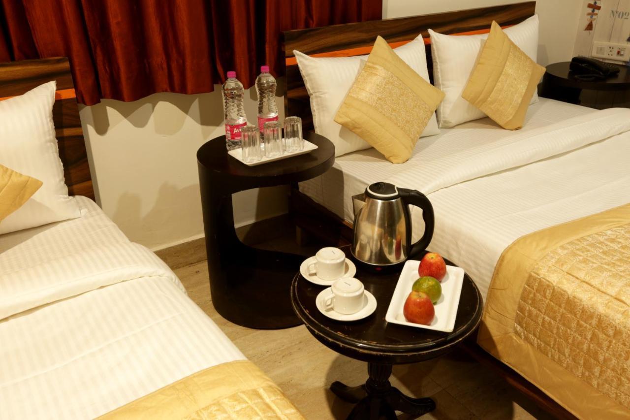 Hotel Airport Star Yeni Delhi Dış mekan fotoğraf