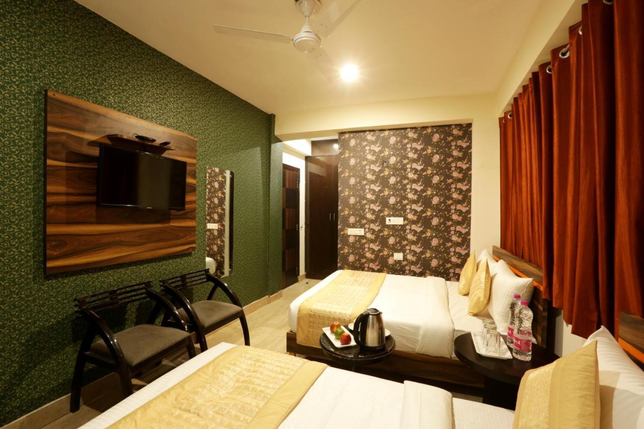 Hotel Airport Star Yeni Delhi Dış mekan fotoğraf