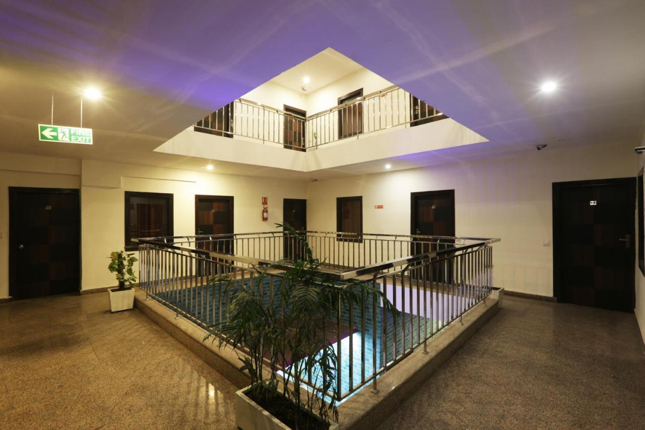 Hotel Airport Star Yeni Delhi Dış mekan fotoğraf
