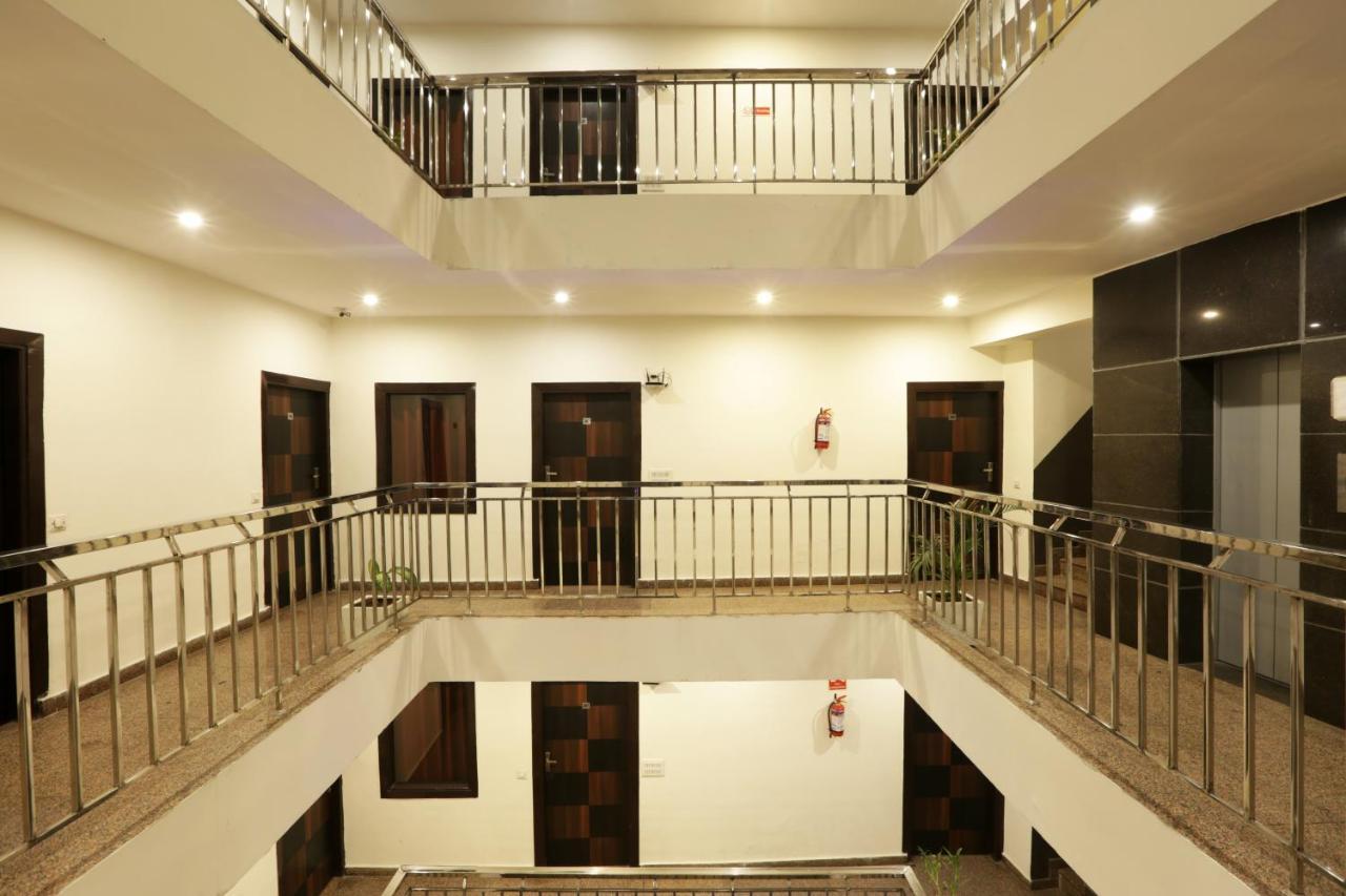 Hotel Airport Star Yeni Delhi Dış mekan fotoğraf
